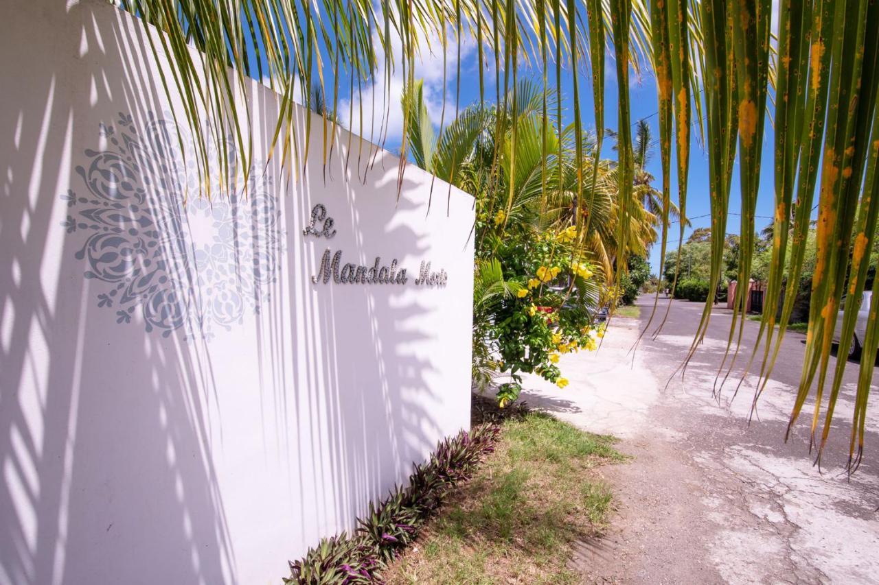 Le Mandala Moris Hotel Pointe aux Canonniers Exterior photo